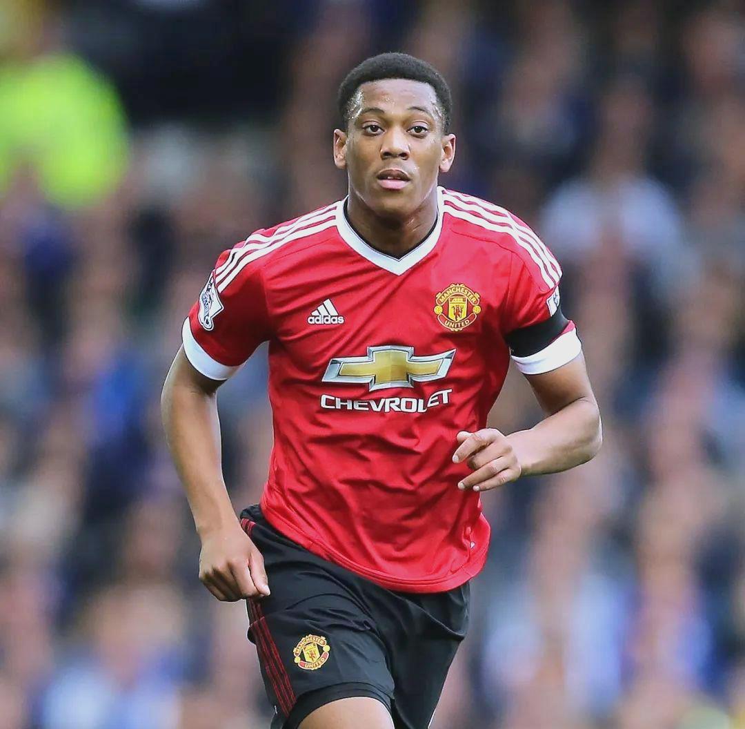 转折点曼联战术微调，欧篮联转会期攻防权衡，压力陡增，身体对抗强度拉满的简单介绍