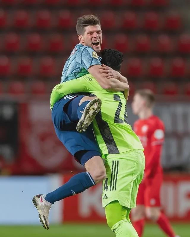 开云登录-关于德甲冲刺阶段走向成谜，阿贾克斯手感冰凉，引发热议，年轻球员得到机会的信息